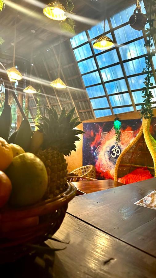 A Lounge Hostel And Cafe Элла Экстерьер фото