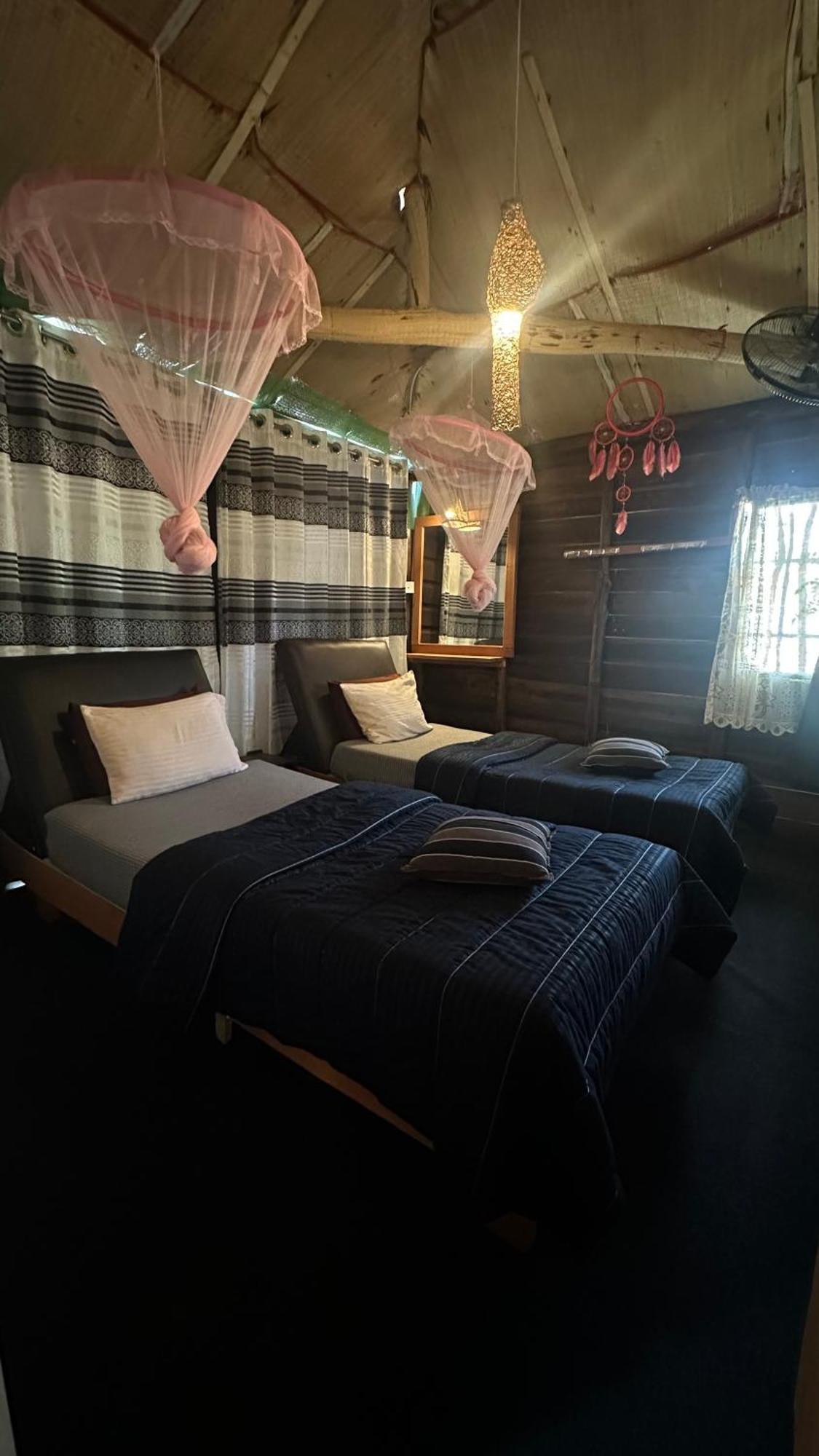 A Lounge Hostel And Cafe Элла Экстерьер фото
