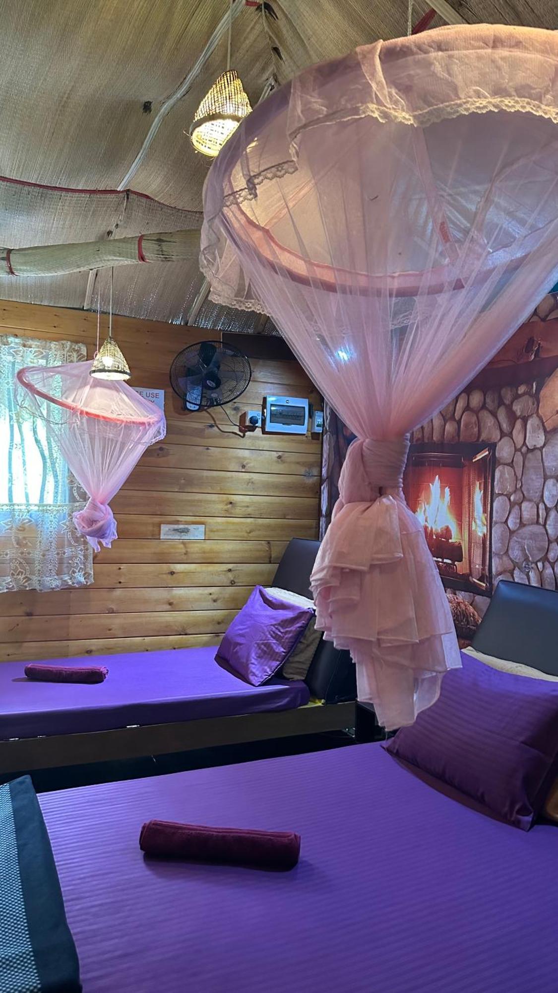 A Lounge Hostel And Cafe Элла Экстерьер фото